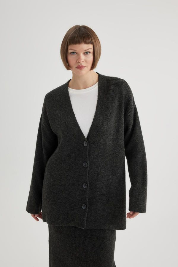 DEFACTO DEFACTO Oversize Fit V-Neck Cardigan