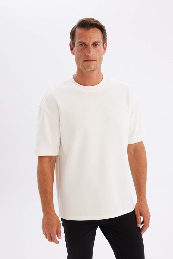 DEFACTO DEFACTO Oversize Wide Pattern Crew Neck Heavy Fabric Basic Plain Short Sleeve T-Shirt