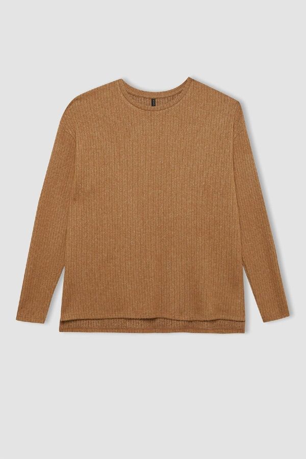 DEFACTO DEFACTO Regular Fit Crew Neck Ribbed Camisole Slit Long Sleeve T-Shirt