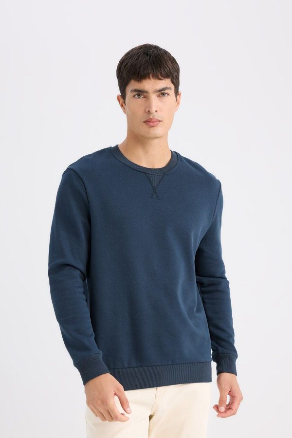 DEFACTO DEFACTO Regular Fit Crew Neck Thick Basic Plain Sweatshirt