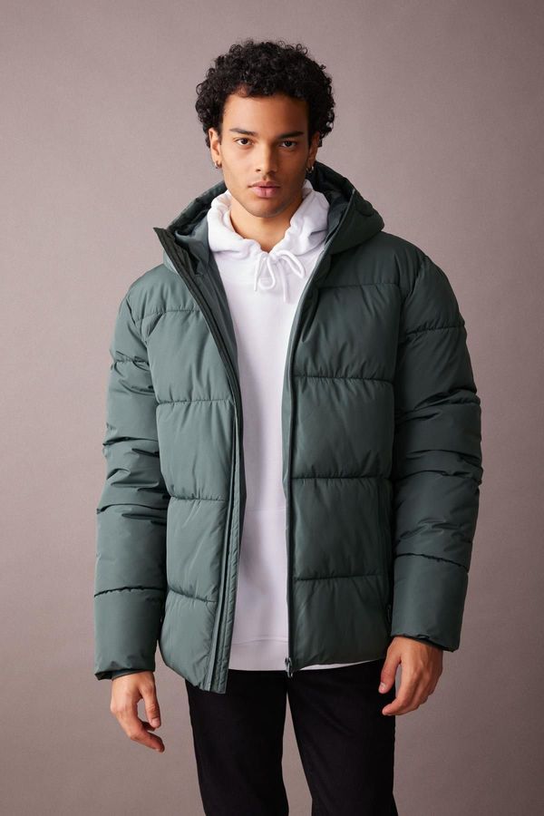 DEFACTO DEFACTO Regular Fit Hooded Zipper Closure Double Pocket Puffer Jacket