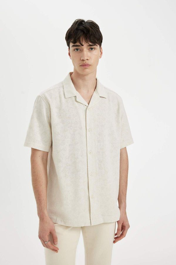 DEFACTO DEFACTO Regular Fit Open Collar Short Sleeve Shirt