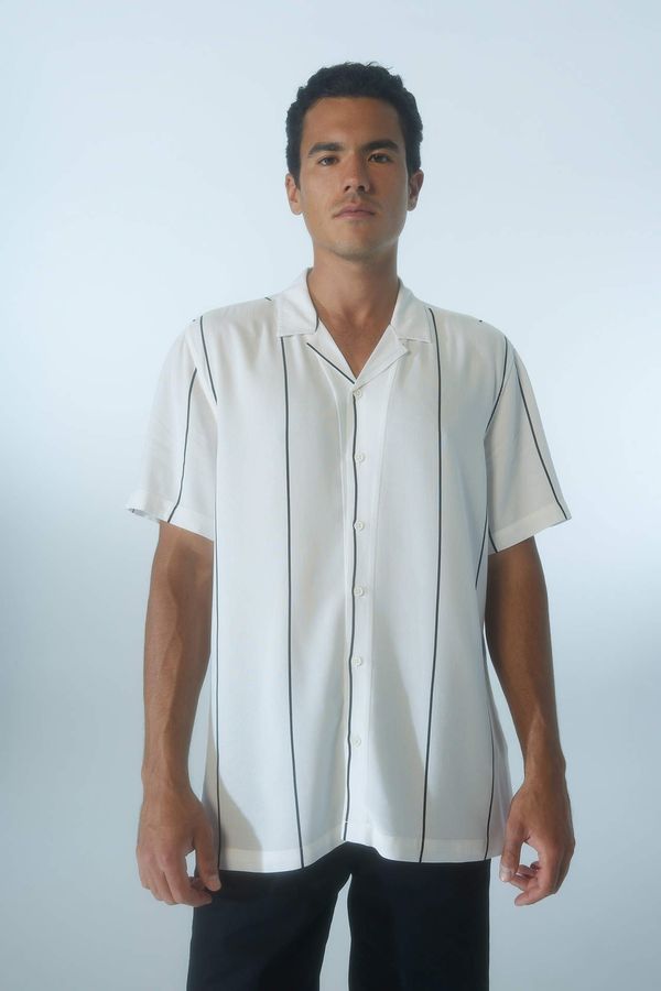 DEFACTO DEFACTO Regular Fit Viscose Printed Short Sleeve Shirt