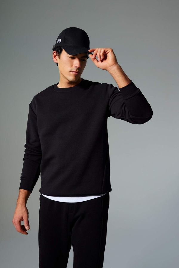 DEFACTO DEFACTO Standard Fit Long Sleeve Sweatshirt
