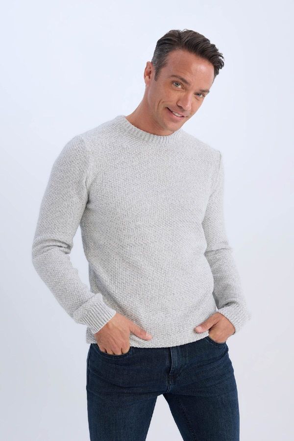 DEFACTO DEFACTO Standard Fit Regular Cut Crew Neck Textured Basic Knitwear Sweater