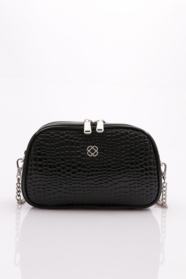 DGN DGN 601 Women's Chain Detailed Bag