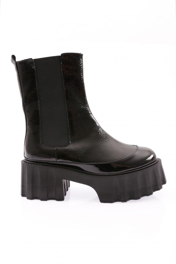DGN DGN Es804 Women's Boots with a Thick Sole and Stretch Detail Heels.