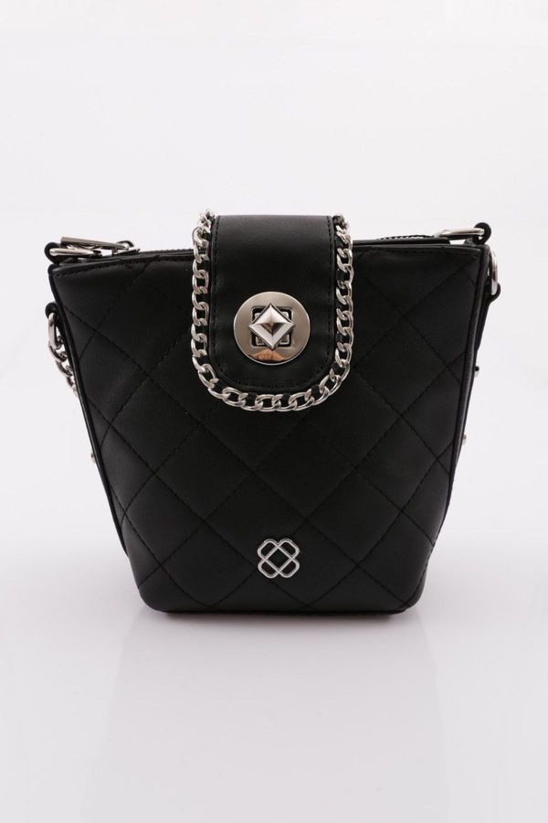 DGN DGN J96 Women's Quilted Chain Crossbody Bag