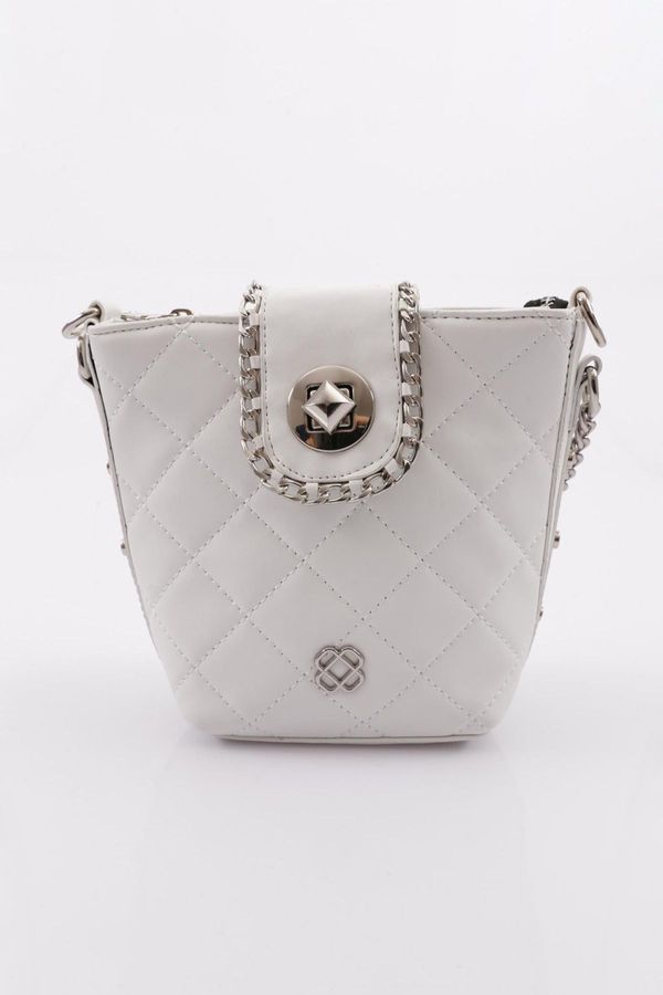 DGN DGN J96 Women's Quilted Chain Crossbody Bag