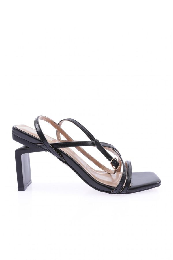 DGN DGN K9001 Women's Flat Toe Cross-Band Heel Sandals