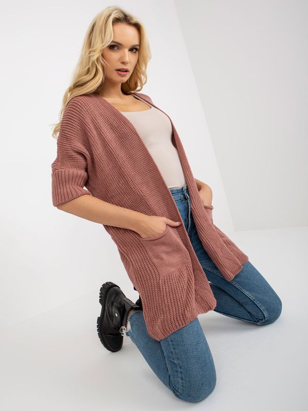 Fashionhunters Dusty pink knitted cardigan with pockets RUE PARIS