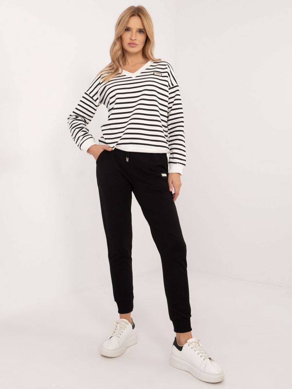 RELEVANCE Ecru-black tracksuit with a V-neck sweatshirt