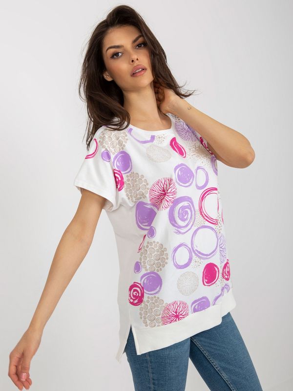 Fashionhunters Ecru-pink cotton blouse with print