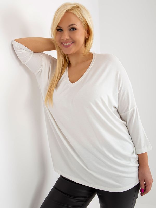 Fashionhunters Ecru plain plus size basic viscose blouse