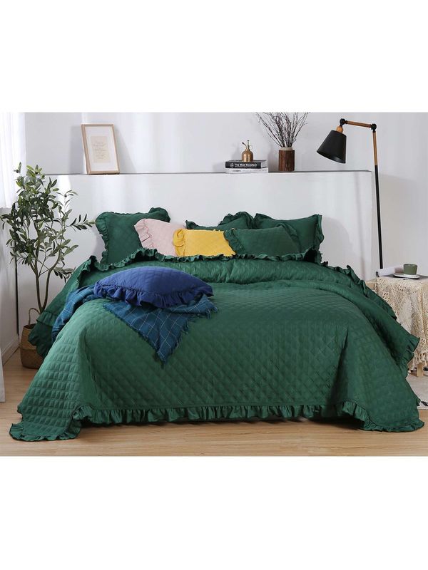 Edoti Edoti Quilted bedspread Ruffy A545