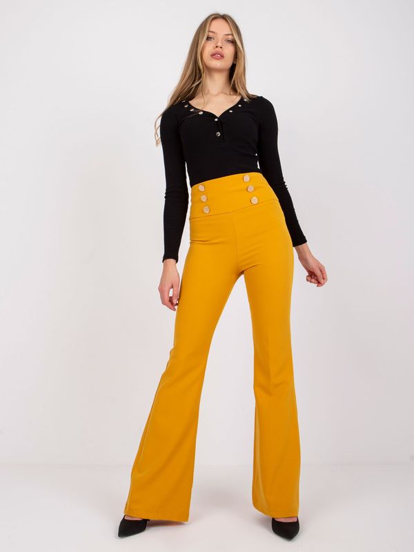 Fashionhunters Elegant mustard trousers with Salerno folds