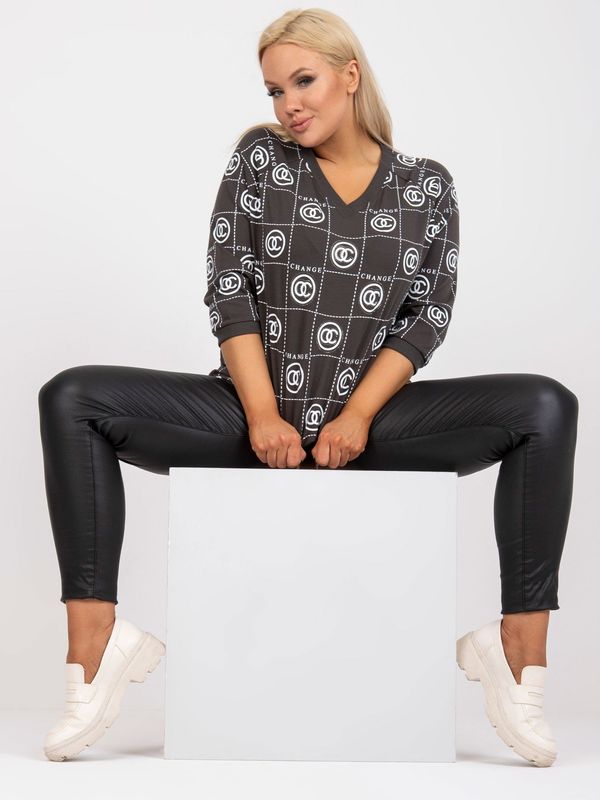 Fashionhunters Everyday oversized khaki blouse with print and application
