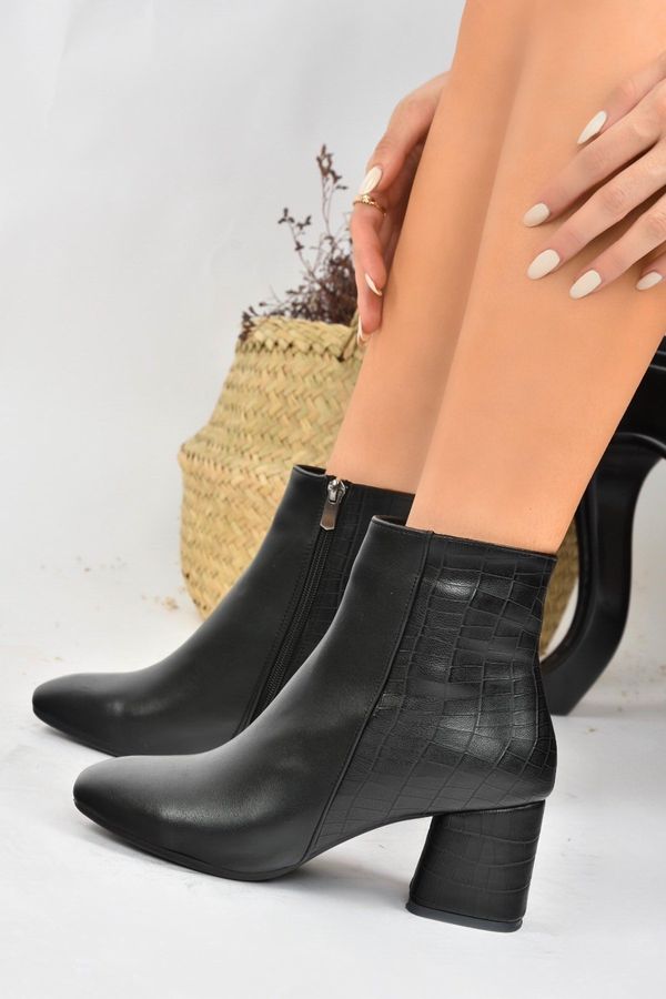 Fox Shoes Fox Shoes Black Crocodile Print Thick Heeled Women's Boots