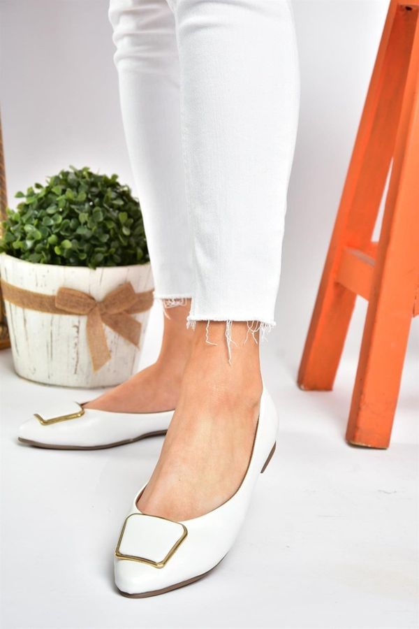Fox Shoes Fox Shoes P726776309 White Women's Flats with Buckles Accessory