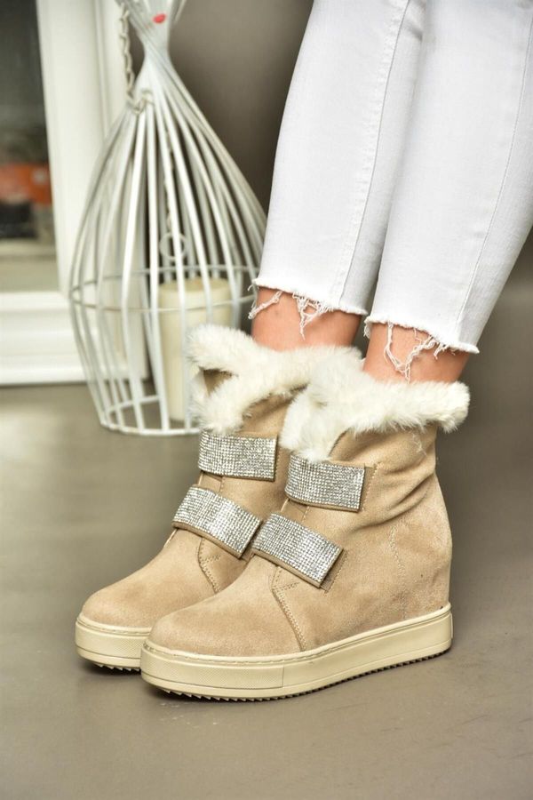 Fox Shoes Fox Shoes R602891602 Women's Beige Suede Wedge Heels Boots