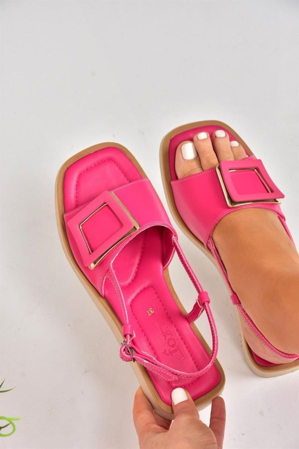 Fox Shoes Fox Shoes Women's Fuchsia Buckle Casual Sandals