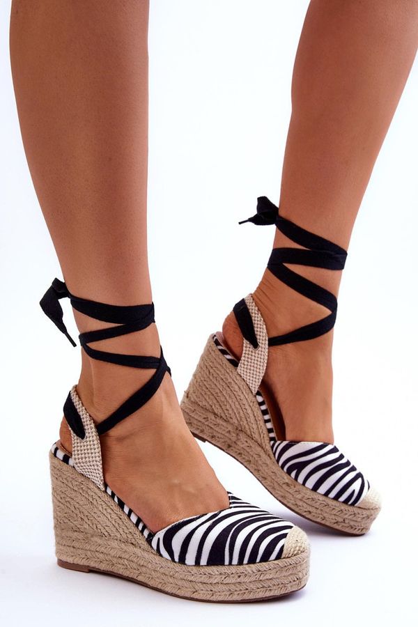 FS1 FS1 Tied Sandals On A High Wedge Black And White Lendy