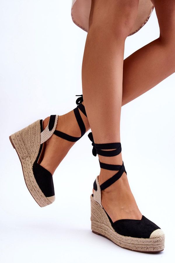 FS1 FS1 Tied Sandals On A High Wedge Black Lendy