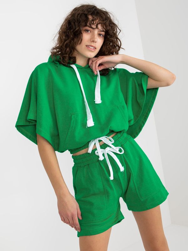 Fashionhunters Green summer basic tracksuit with short sweatshirt