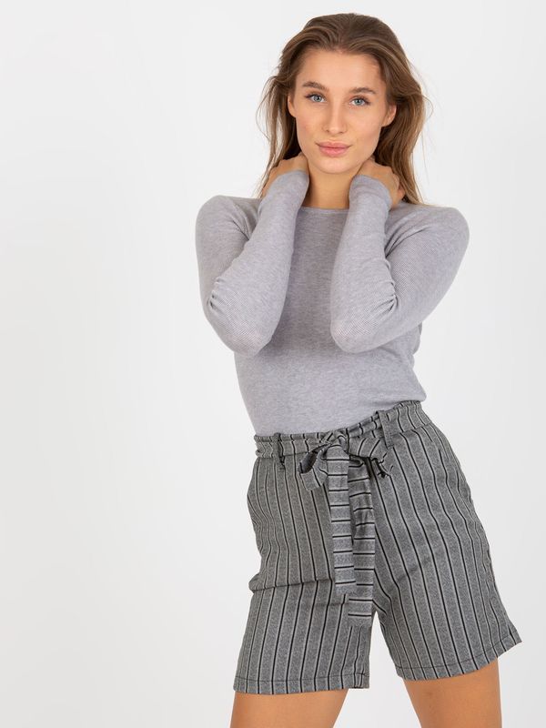 Fashionhunters Grey fitted classic sweater with viscose