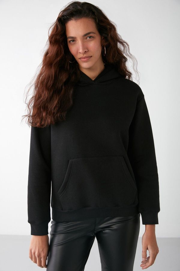 GRIMELANGE GRIMELANGE Adel Women's Fleece Inside Soft Relaxed Knitted 3 Thread Kangaroo Pocket Hooded Black Sweatshirt