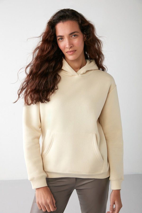 GRIMELANGE GRIMELANGE Adel Women's Polar Fleece Soft Relaxed Knitted 3 Thread Kangaroo Pocket Hooded Vanilla Sweatshirt