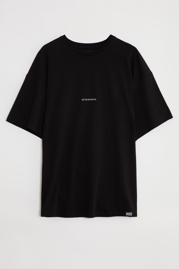 GRIMELANGE GRIMELANGE River Men's Oversize Fit Embroidered Front 100% Cotton Black T-shirt