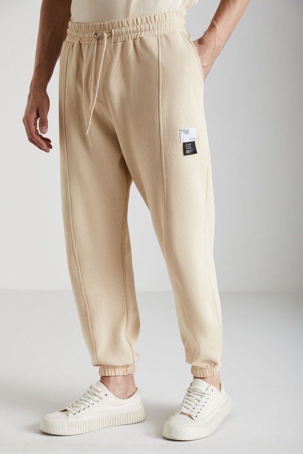 GRIMELANGE GRIMELANGE Rowan Men's Relaxed Ribbed Front Decorative Labeled Vanilla Sweatpants
