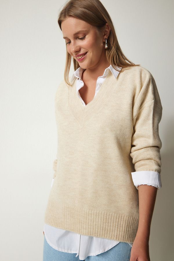 Happiness İstanbul Happiness İstanbul Women's Beige V-Neck Oversize Knitwear Sweater