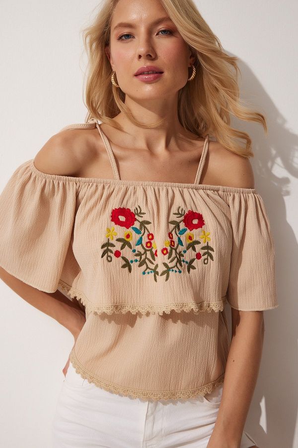 Happiness İstanbul Happiness İstanbul Women's Biscuit Embroidered Strap Knitted Blouse