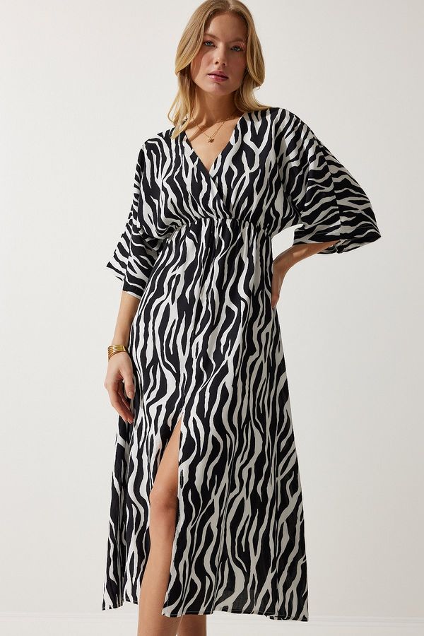 Happiness İstanbul Happiness İstanbul Women's Black and White Deep V-Neck Summer Long Viscose Dress