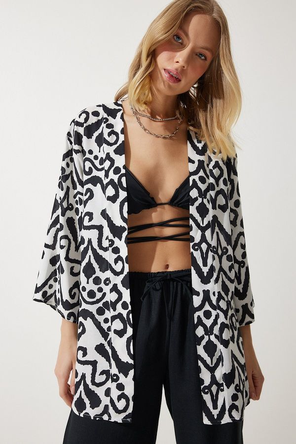 Happiness İstanbul Happiness İstanbul Women's Black and White Patterned Viscose Kimono
