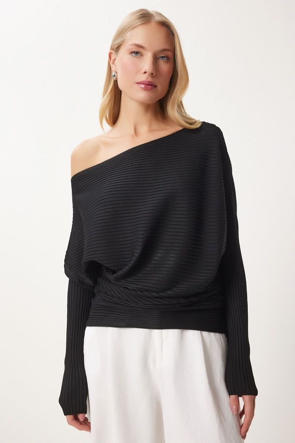 Happiness İstanbul Happiness İstanbul Women's Black Asymmetric Collar Ribbed Sweater