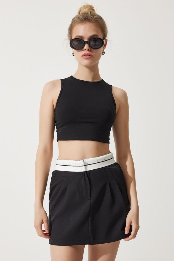 Happiness İstanbul Happiness İstanbul Women's Black Contrast Line Knitted Shorts Skirt