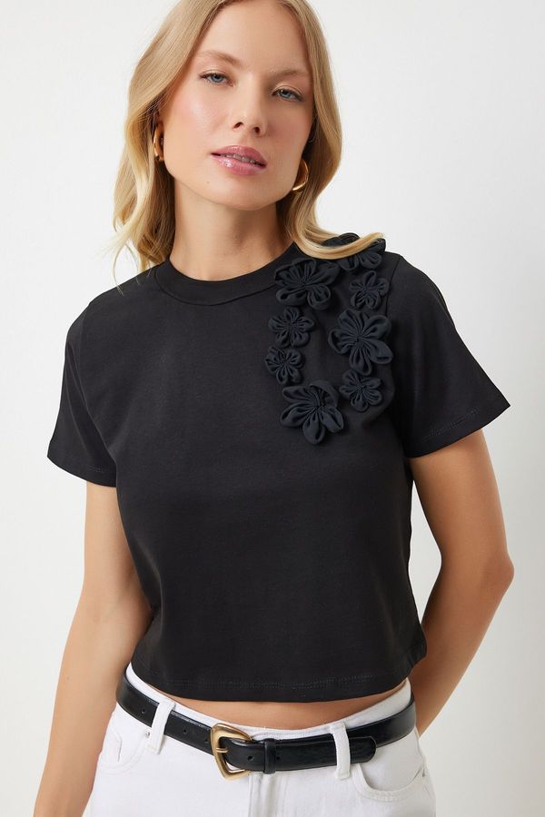 Happiness İstanbul Happiness İstanbul Women's Black Floral Detailed Knitted T-Shirt