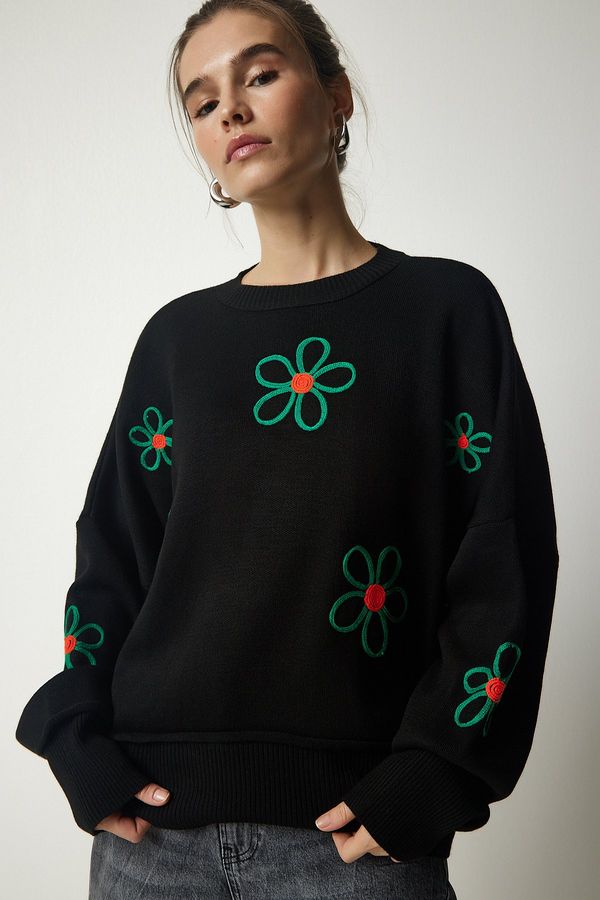 Happiness İstanbul Happiness İstanbul Women's Black Floral Embroidered Oversize Knitwear Sweater