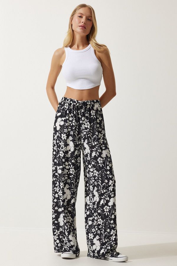 Happiness İstanbul Happiness İstanbul Women's Black Patterned Flowy Viscose Palazzo Trousers