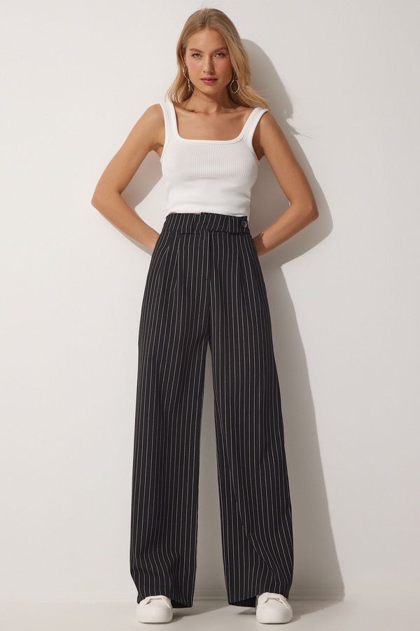Happiness İstanbul Happiness İstanbul Women's Black Pleated Wide Leg Pants