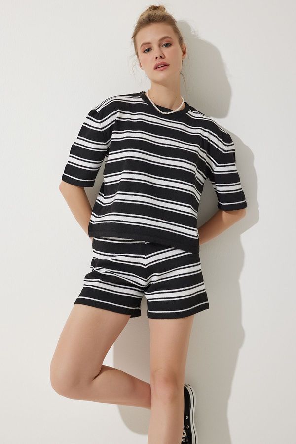 Happiness İstanbul Happiness İstanbul Women's Black Striped Towel T-shirt Shorts Set
