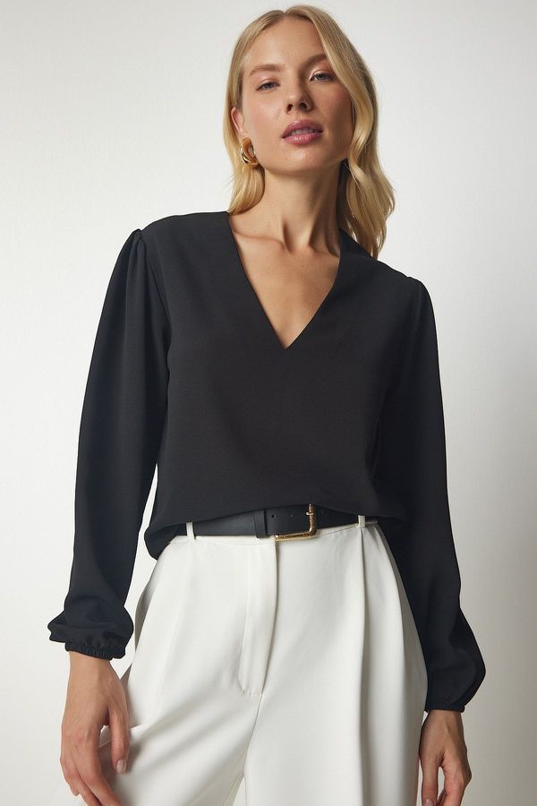 Happiness İstanbul Happiness İstanbul Women's Black V-Neck Crepe Blouse