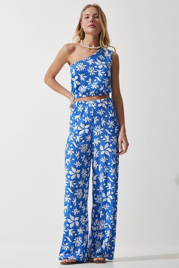 Happiness İstanbul Happiness İstanbul Women's Blue White Patterned Knitted Crop Blouse Palazzo Suit