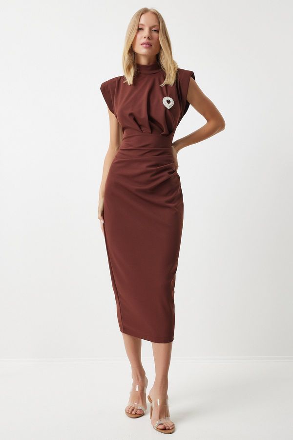 Happiness İstanbul Happiness İstanbul Women's Brown Stylish Brooch Gathered Saran Knitted Dress