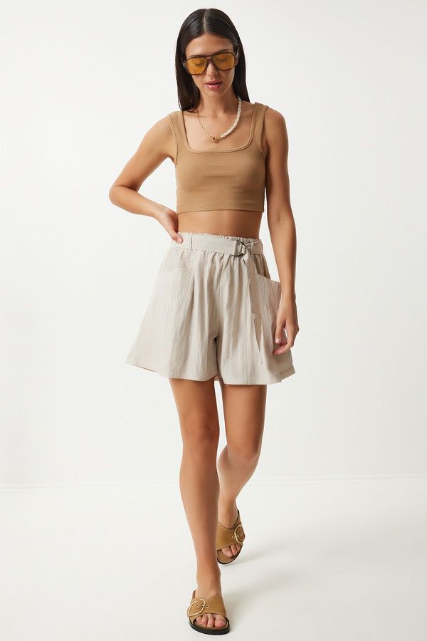 Happiness İstanbul Happiness İstanbul Women's Cream Belted City Length Woven Shorts