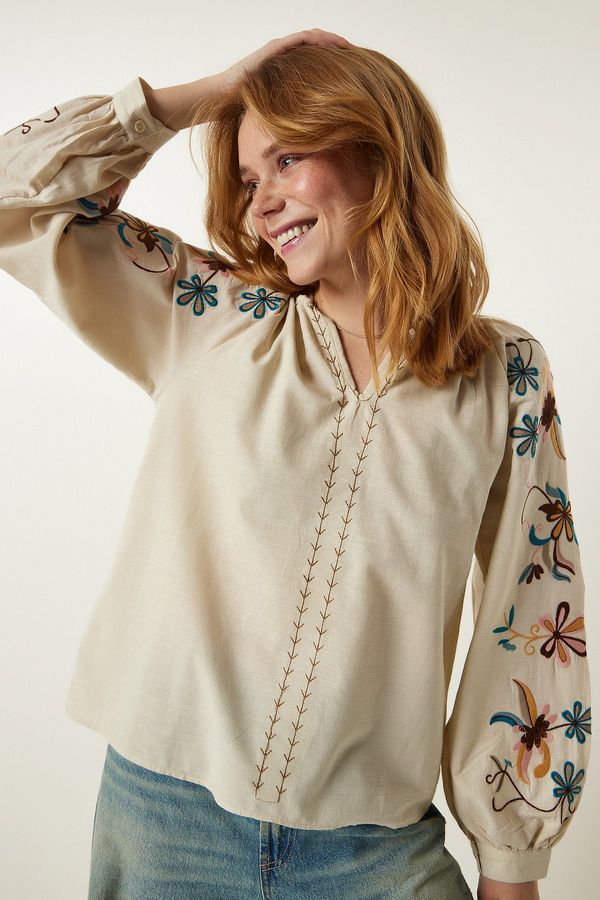 Happiness İstanbul Happiness İstanbul Women's Cream Embroidery Detail Linen Blouse