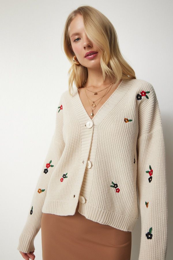 Happiness İstanbul Happiness İstanbul Women's Cream Floral Embroidered Buttoned Knitwear Cardigan